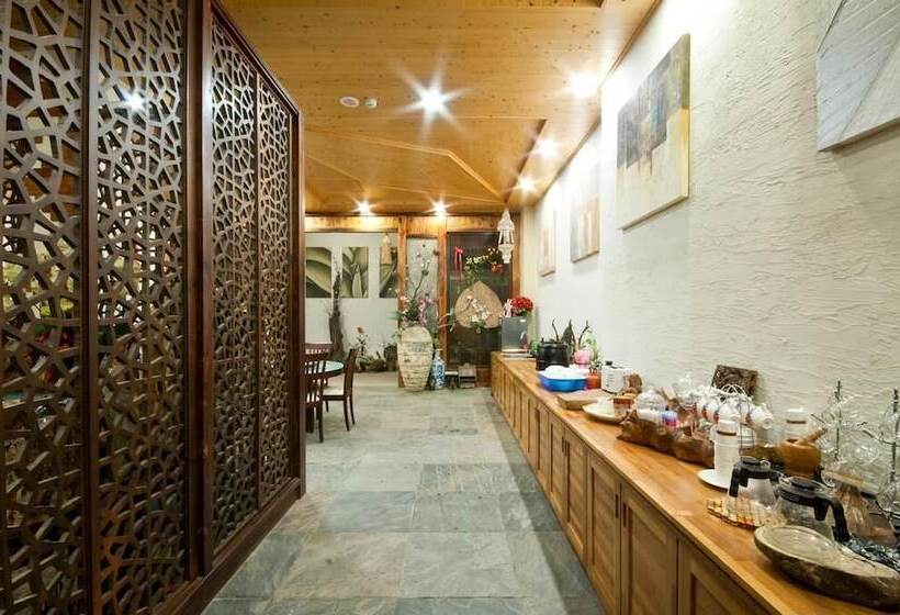 تختخواب و صبحانه Chun Yang Chiefvilla