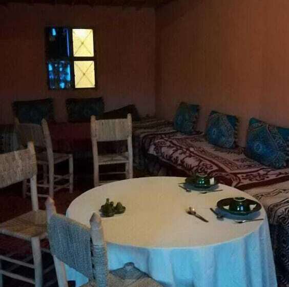 پانسیون Caravan Renard Du Désert