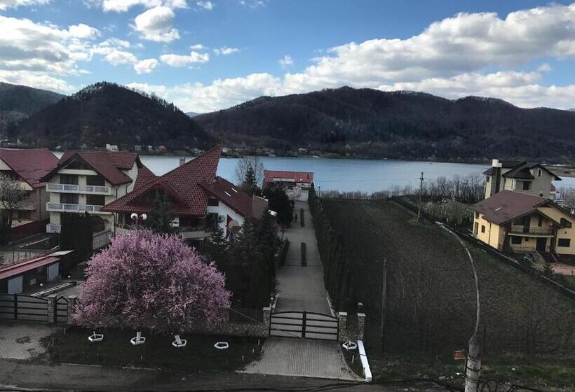 پانسیون Restaurant Ayan Piatra Neamt