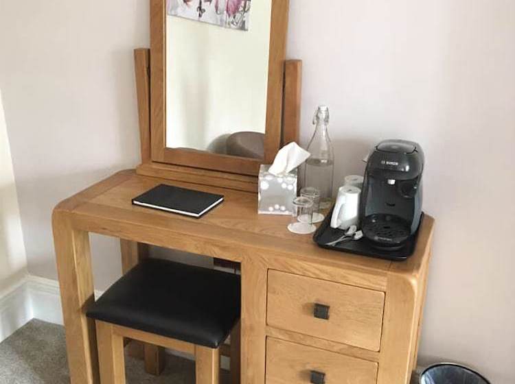Ware House B&b