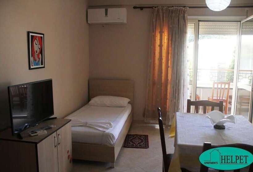 Helpet Residence