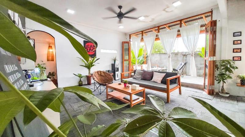 Отель Beanbag Bintan Backpacker