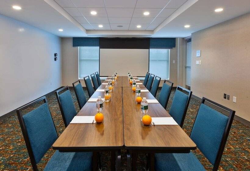 酒店 Hampton Inn Cape Cod Canal