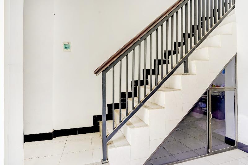 فندق Oyo 3229 Ijen Residence