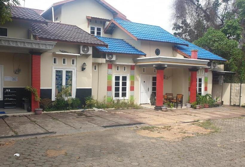 هتل Oyo 3304 Garuda Guest House