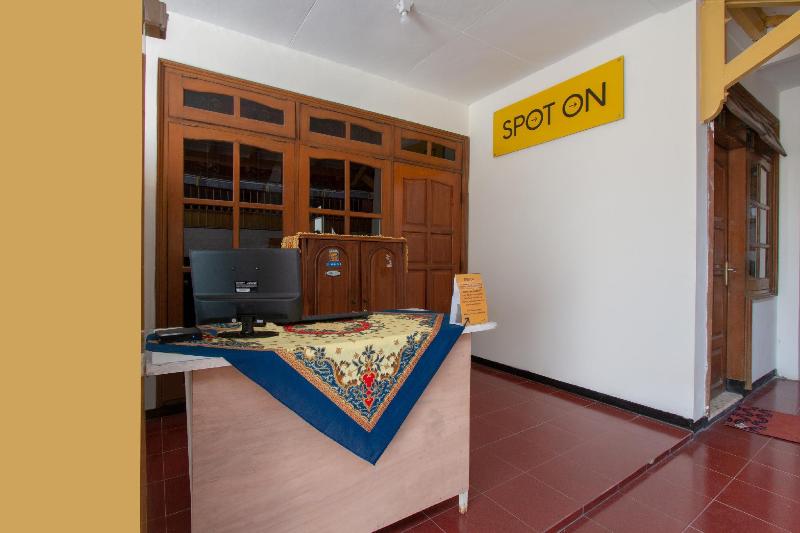فندق Spot On 3218 Bee Palm Family Syariah