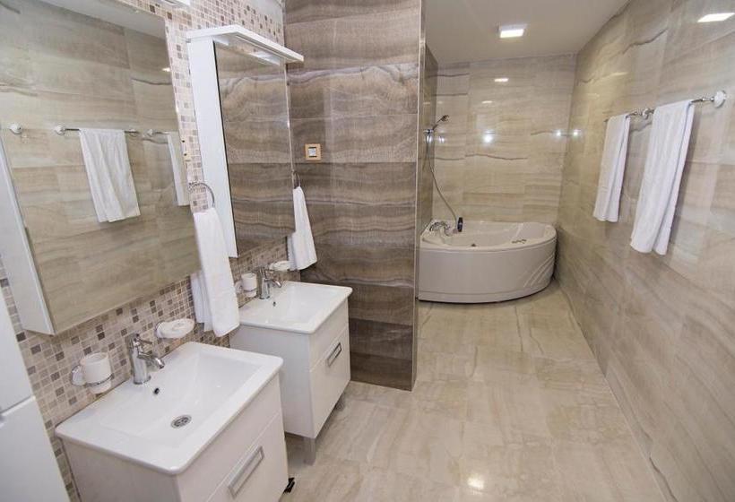 هتل B&b Vracar Resort