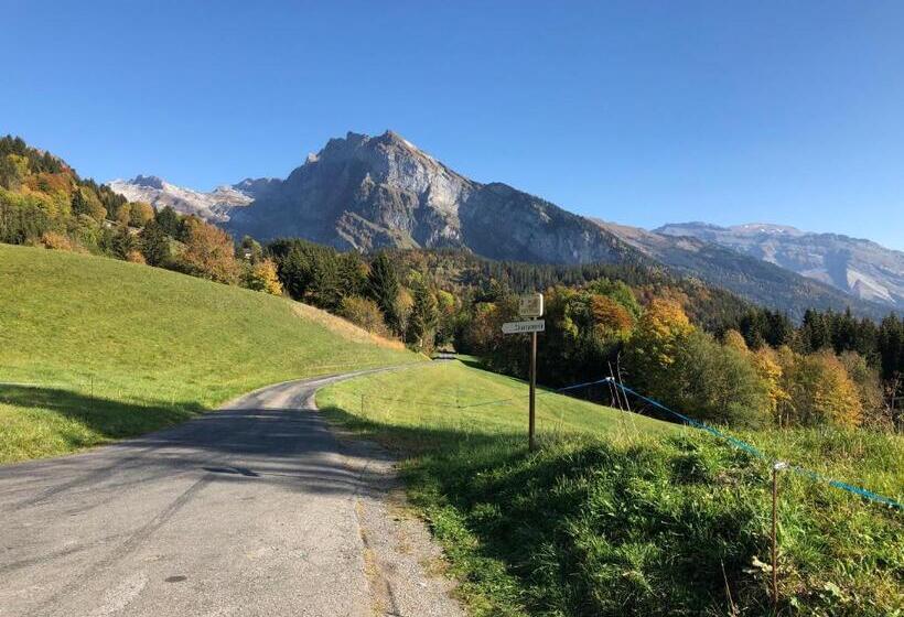 بنسيون L Epervier Blanc
