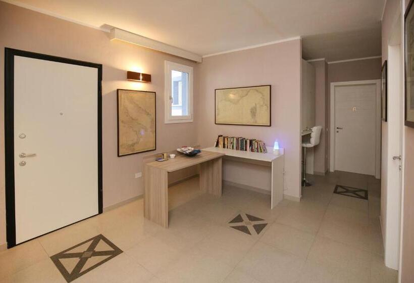 پانسیون The Square Castelsardo