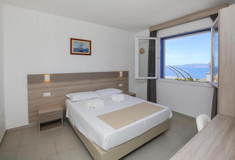 پانسیون The Square Castelsardo