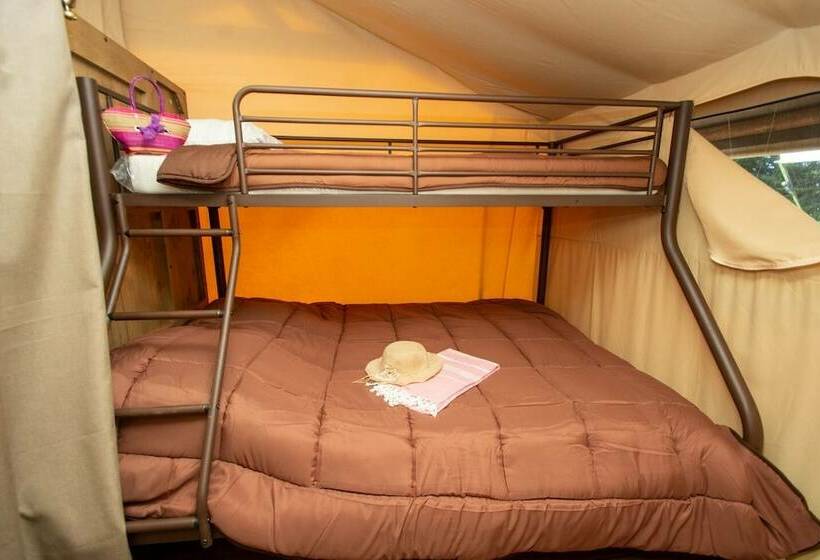 בית מלון כפרי Camping Le Moulin Des Iscles