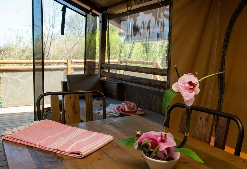 בית מלון כפרי Camping Le Moulin Des Iscles