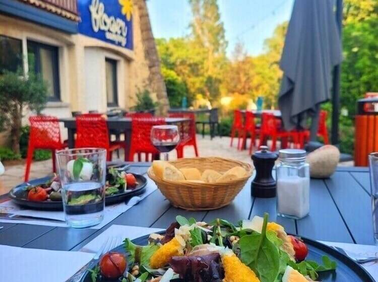 בית מלון כפרי Camping Le Moulin Des Iscles