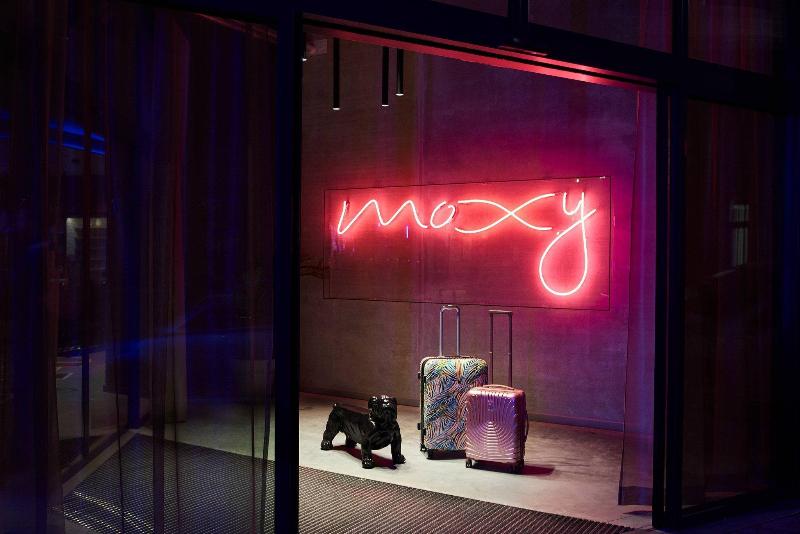 هتل Moxy Brussels City Center