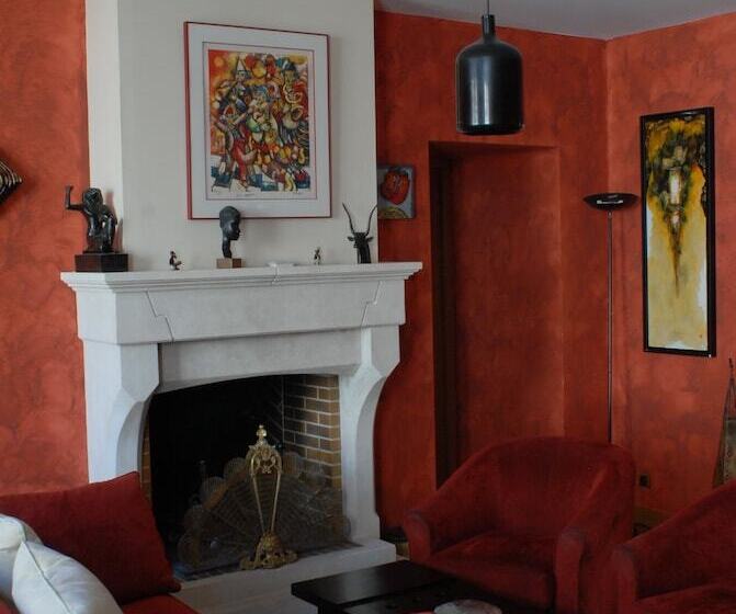 تختخواب و صبحانه La Maison D'arthure