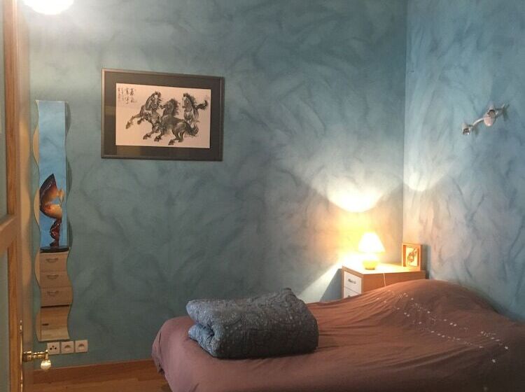 تختخواب و صبحانه La Maison D'arthure