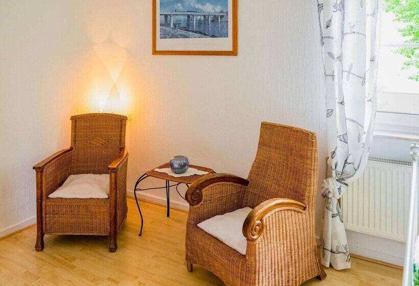 Luxurious Apartment In Medebach Near Public Pool