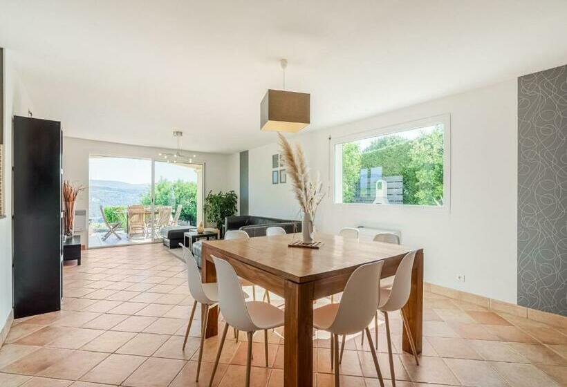 Luxurious Villa With Private Pool In Les Vans
