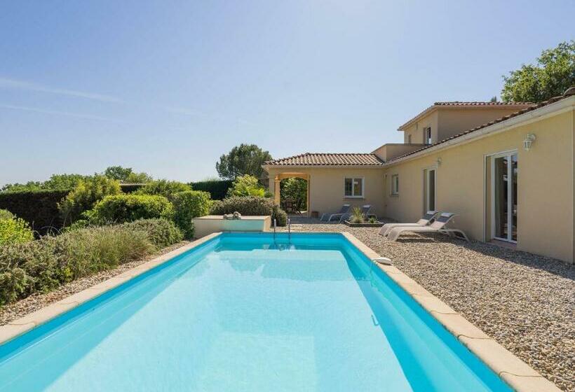 Luxurious Villa With Private Pool In Les Vans