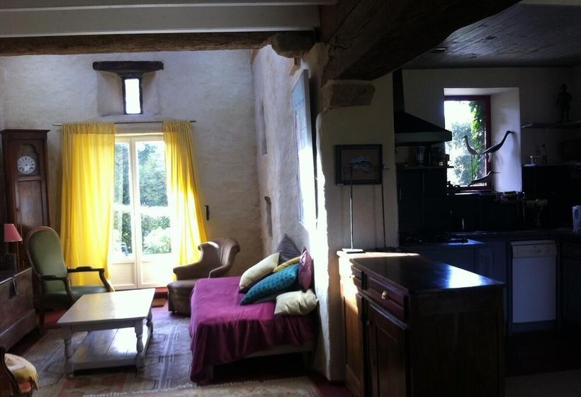 بنسيون Chez Maupassant