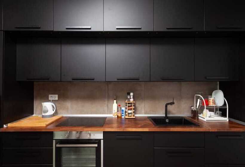 Subtub Hostel Makarska