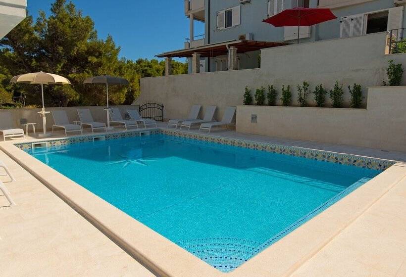 Aparthotel Punta Blu   Pool & Spa