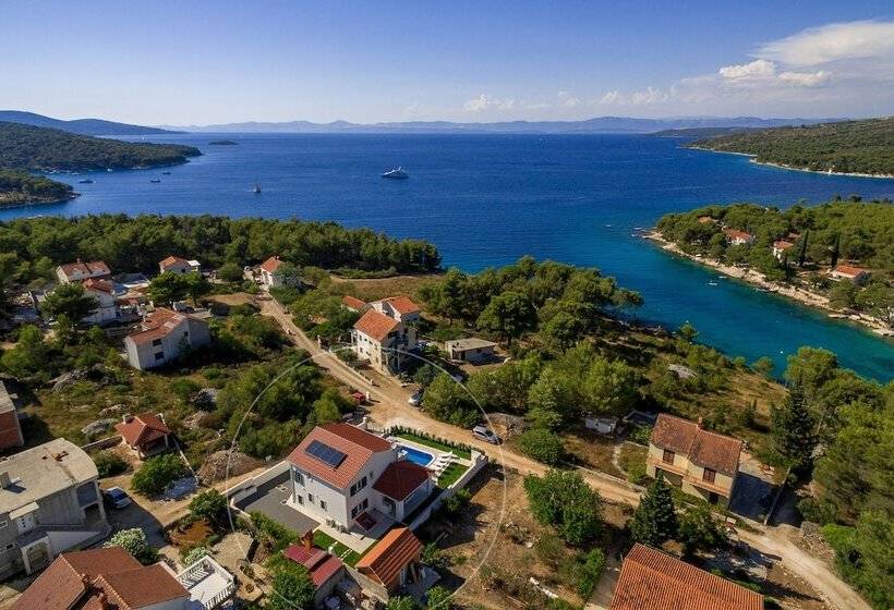 Family Villa Makarac Perfect Place To Get Away And Relax
