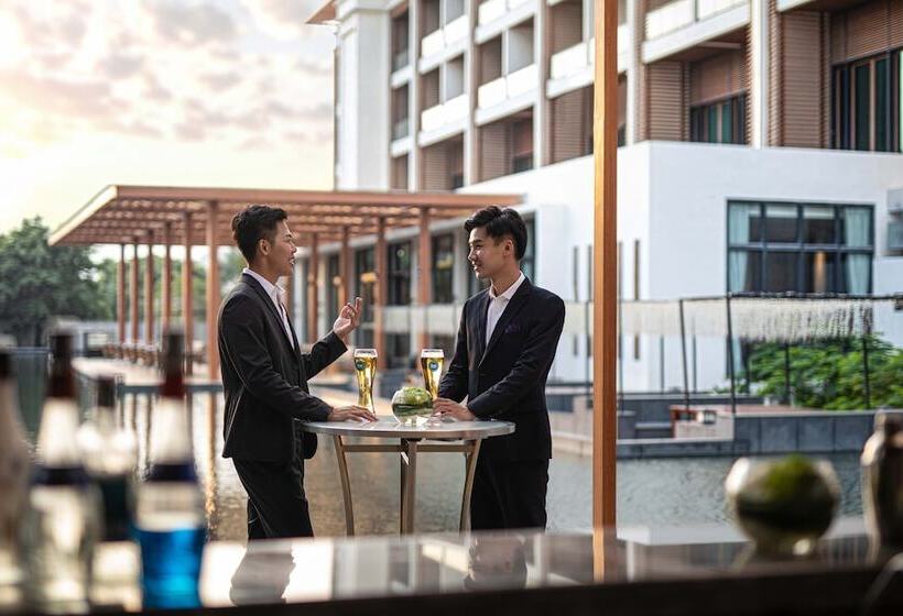 בית מלון כפרי Four Points By Sheraton Wuchuan, Loong Bay