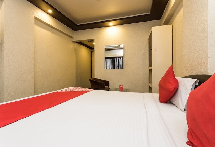 호텔 Gurukripa Inn By Oyo Rooms