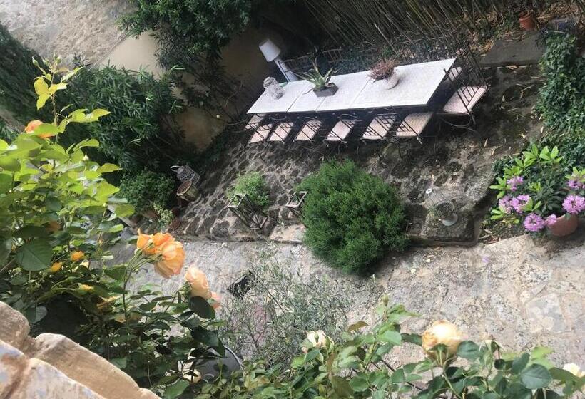 膳宿费 Les Aiguières En Provence
