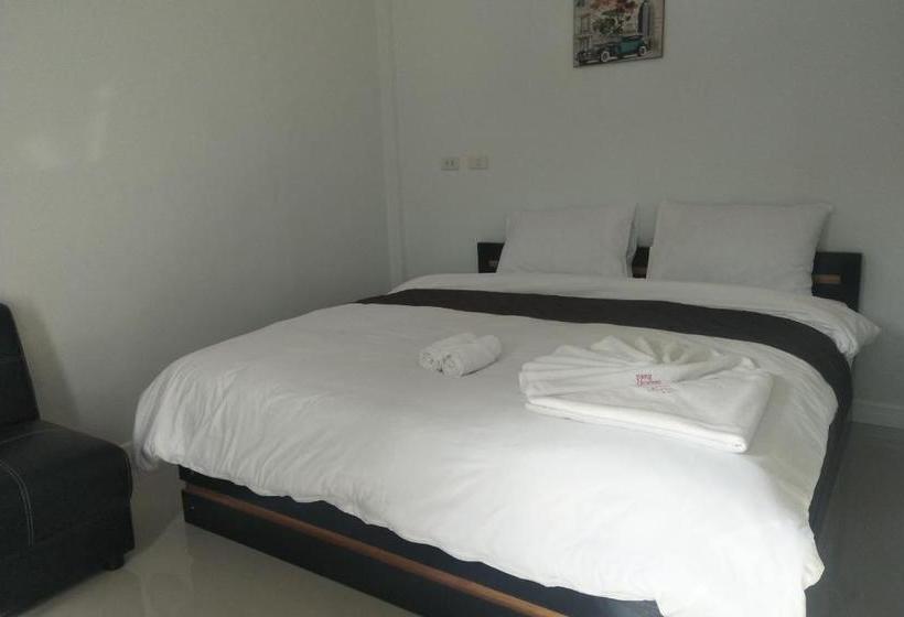 هتل Oyo 767 Pang Chompu Resort