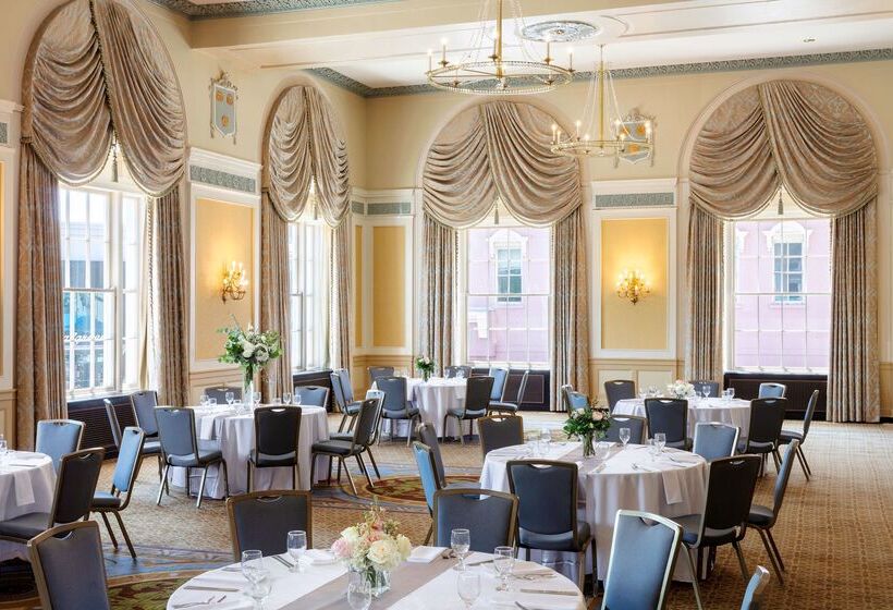 هتل Francis Marion