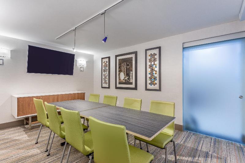 Отель Holiday Inn Express Ramsey Mahwah, An Ihg
