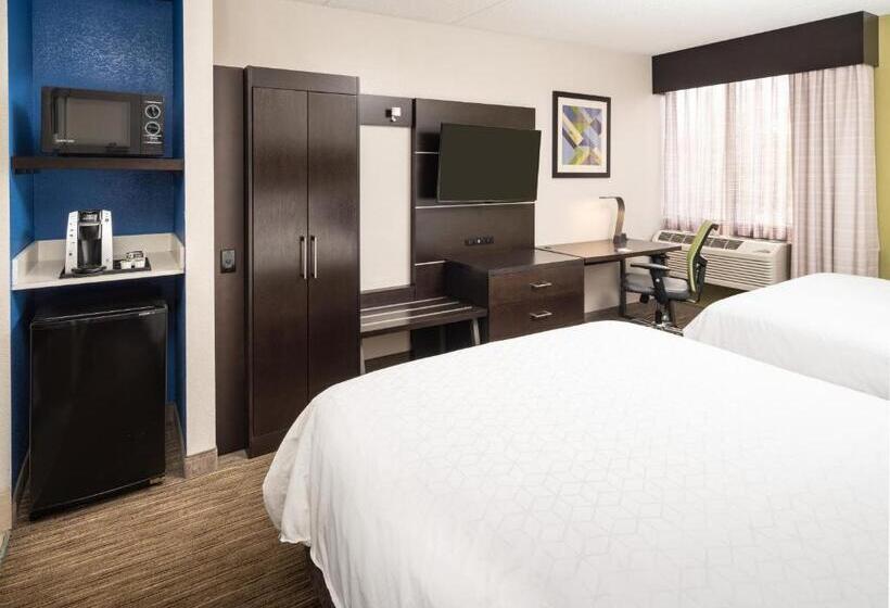 هتل Holiday Inn Express Rochester   Greece, An Ihg