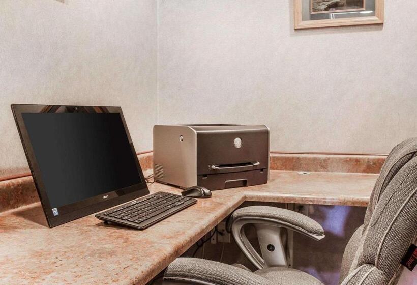 בית מלון כפרי Quality Inn Port Angeles  Near Olympic National Park