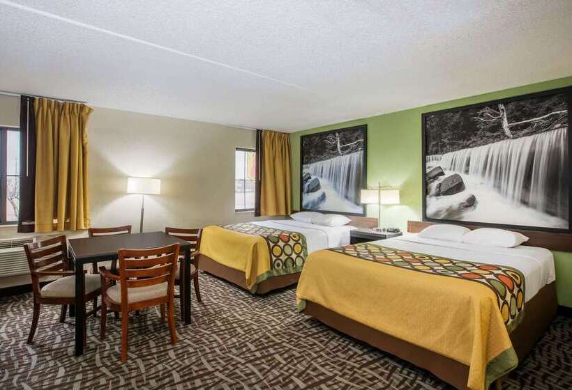 هتل Spark By Hilton Wichita East