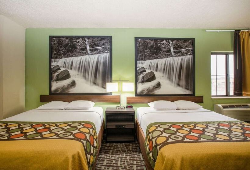 هتل Spark By Hilton Wichita East