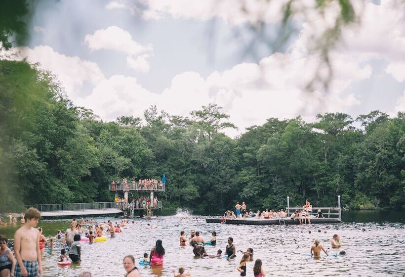 酒店 The Lodge At Wakulla Springs