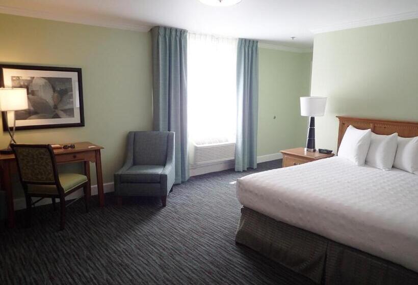 هتل The University Inn At Emory