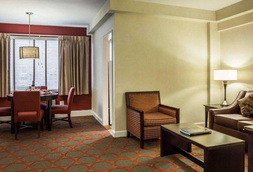 בית מלון כפרי The Virginian Suites, Ascend  Collection