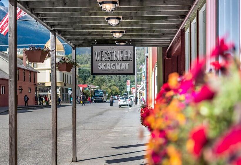 فندق Holland America Skagway Inn