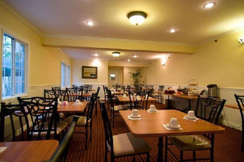 هتل Wilshire Crest