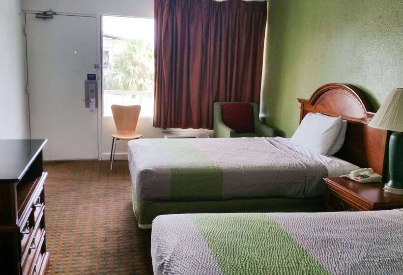 Отель Red Roof Inn Wildwood, Fl   The Villages