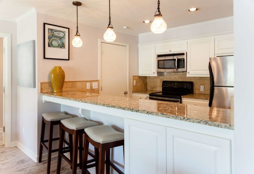 Wild Dunes Resort – Sweetgrass Inn And Boardwalk Inn