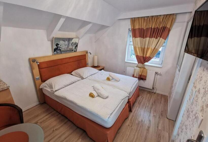 Pension Föhrenhain