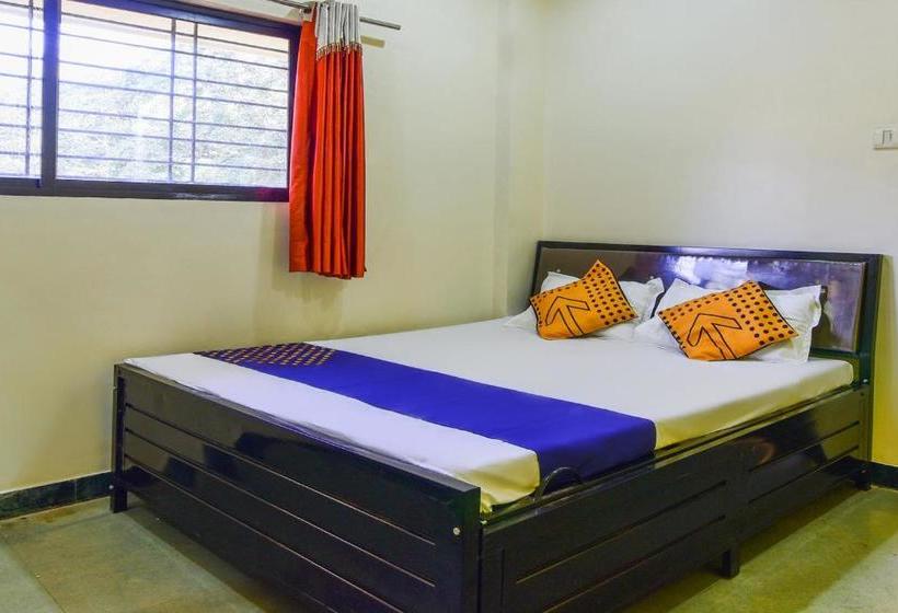 فندق Spot On 69370 Pratik Lodging