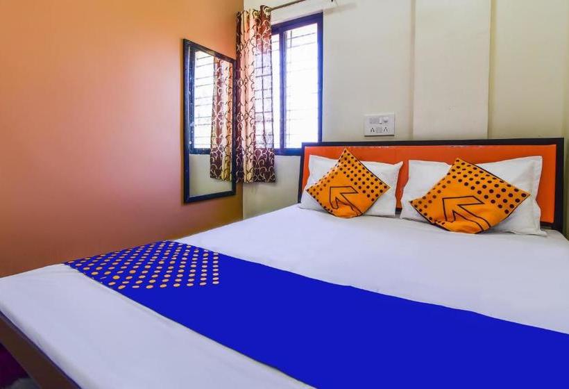 فندق Spot On 69370 Pratik Lodging