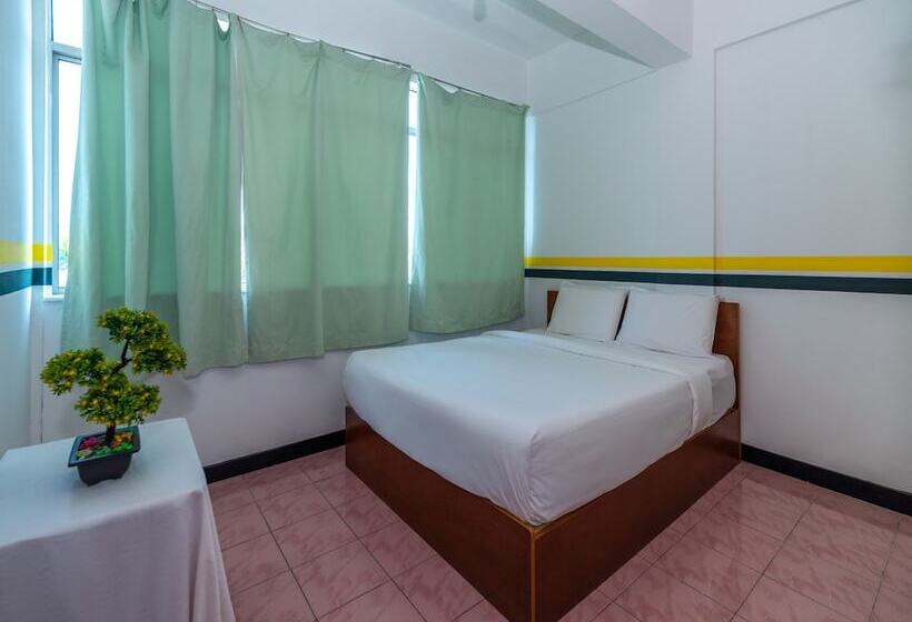 فندق Spot On 89936 Sutera Inn