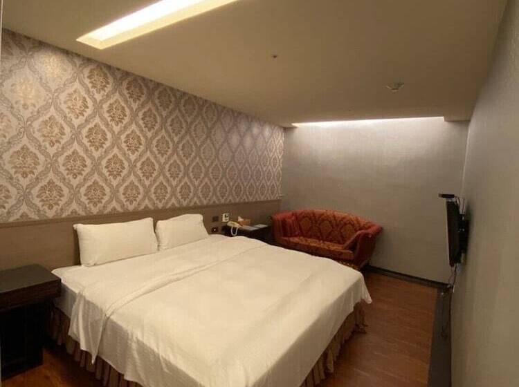 هاستل Crystal City