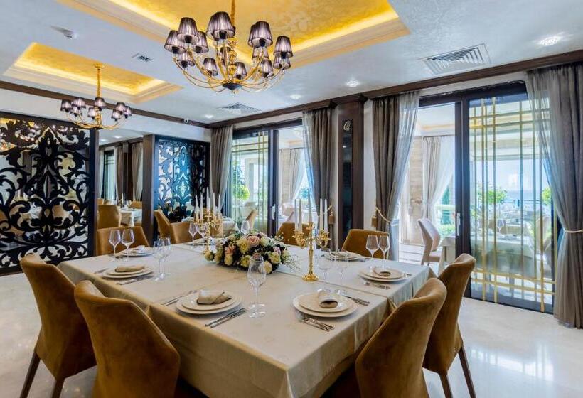 هتل Onyx Beach Residence   Free Parking & Beach Access